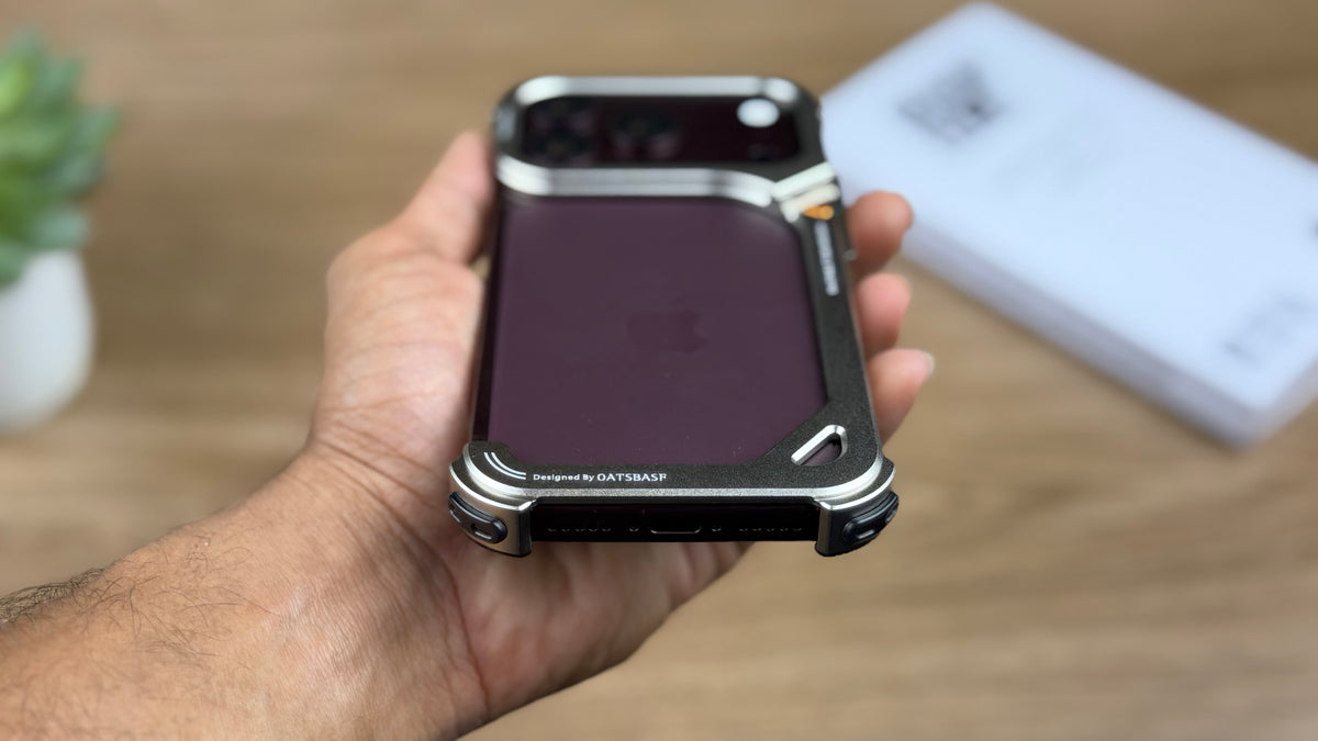 Oatsbaf AirFrame Metal Case for iPhone: Silver