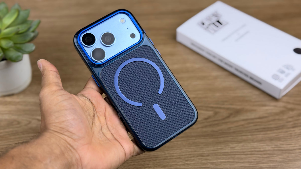 Textured MagSafe Anti-Yellow Case for iPhone: Navy Blue