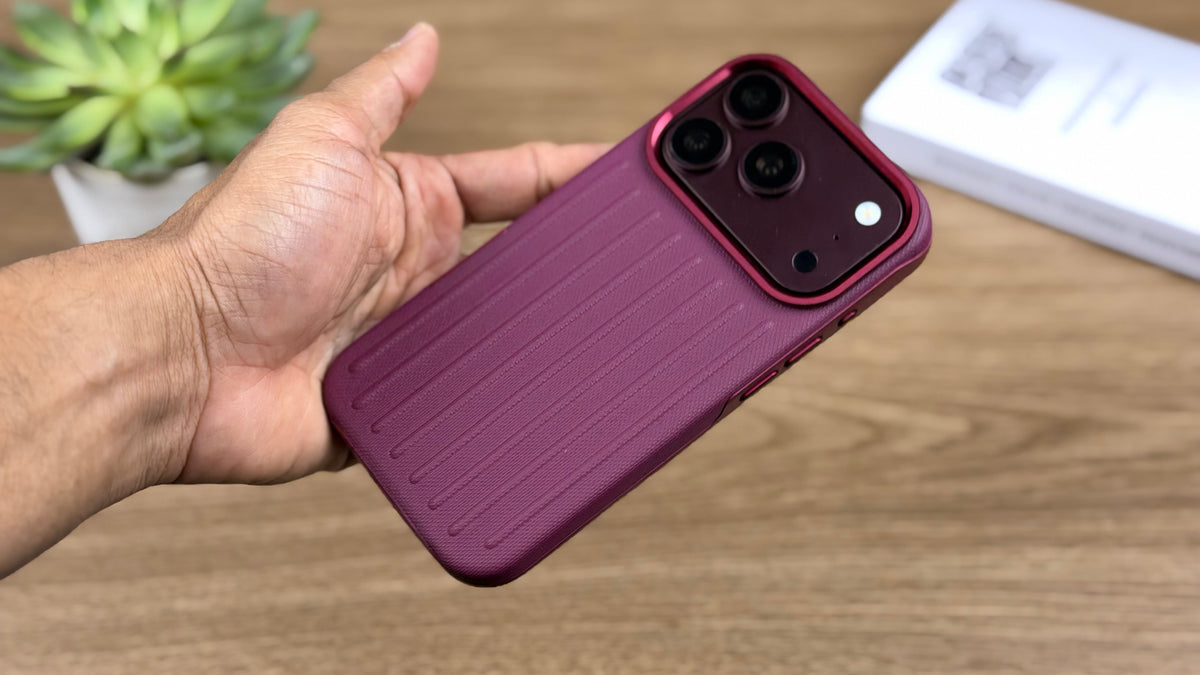 Corrugated PU Leather MagSafe Case for iPhone: Burgundy