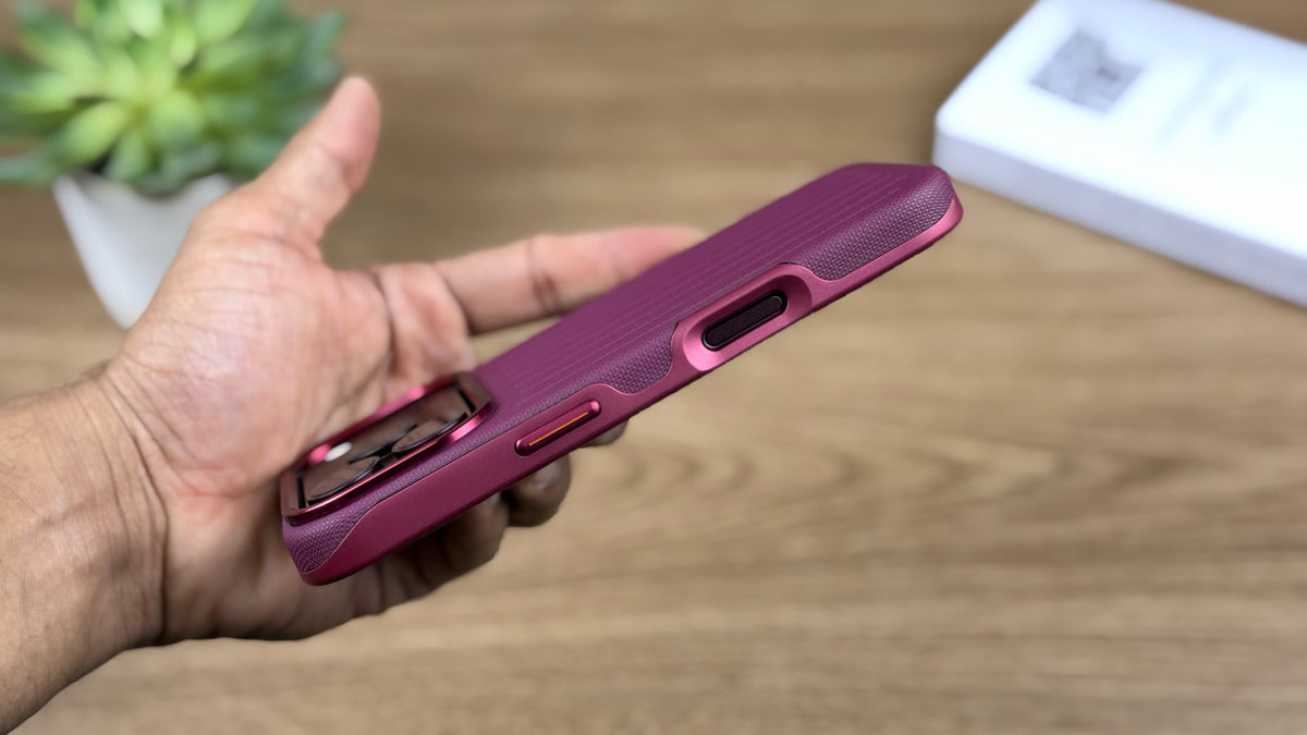 Corrugated PU Leather MagSafe Case for iPhone: Burgundy