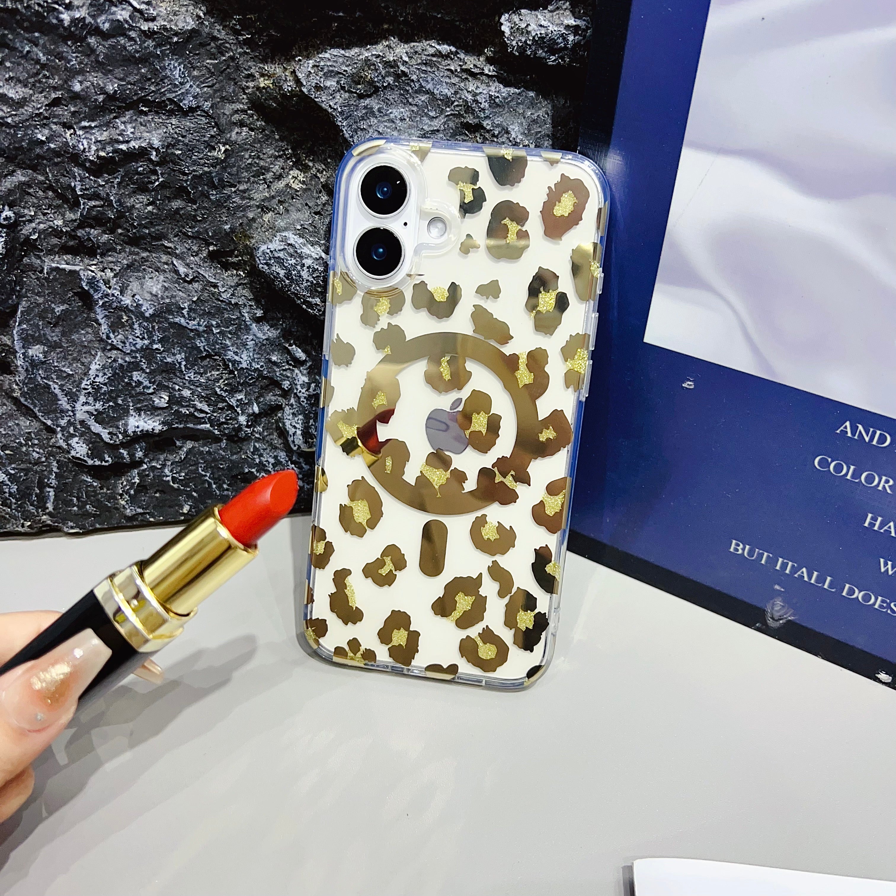 iPhone 17 Series : Chrome Leopard Print Case