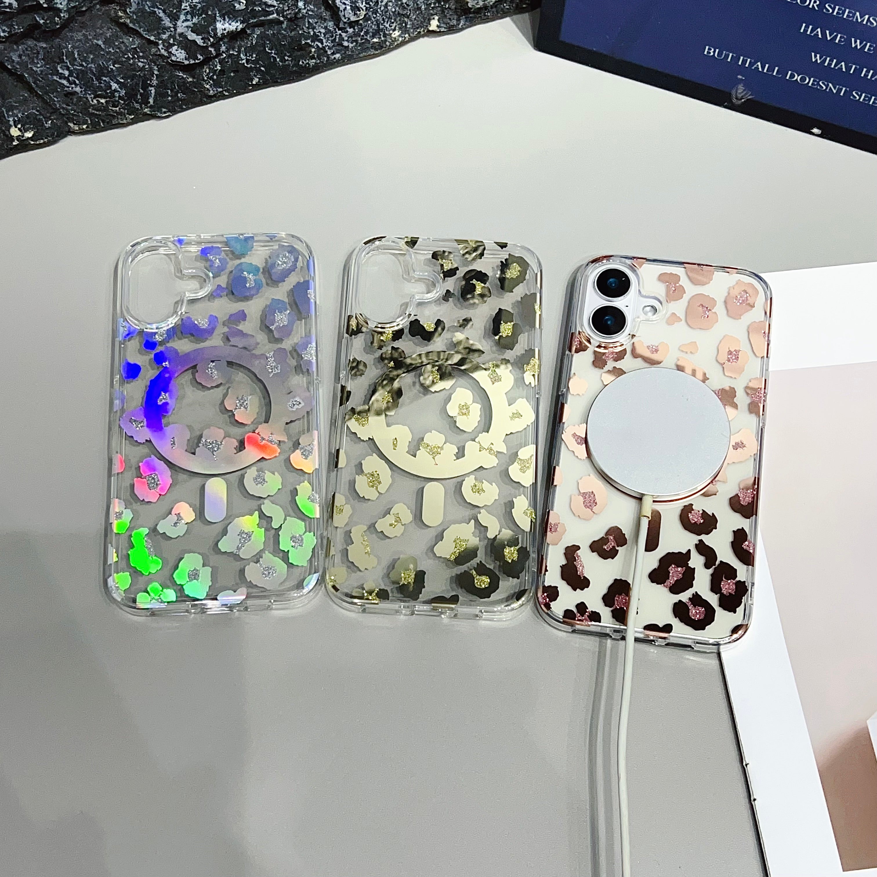 iPhone 17 Series : Chrome Leopard Print Case