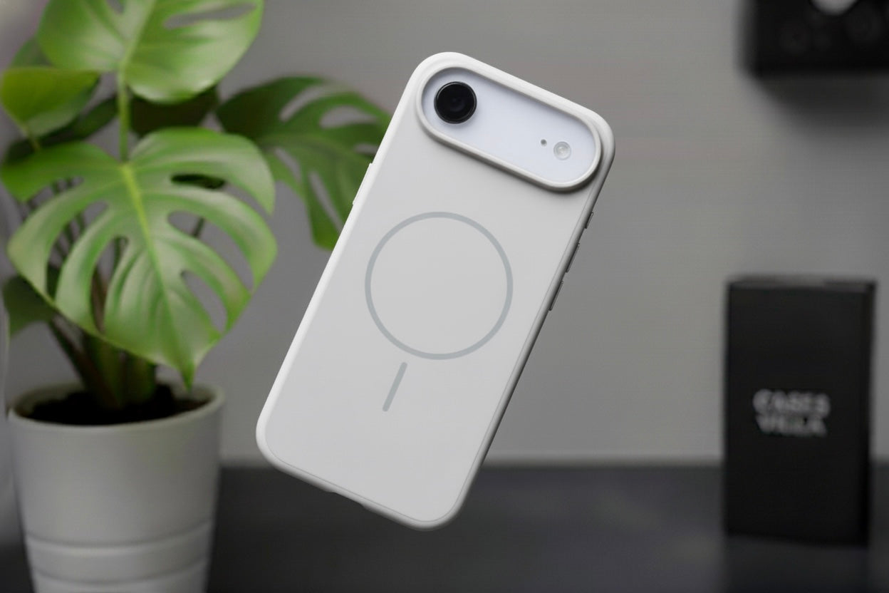 iPhone 17 Series: Silicone MagSafe Case / Cover