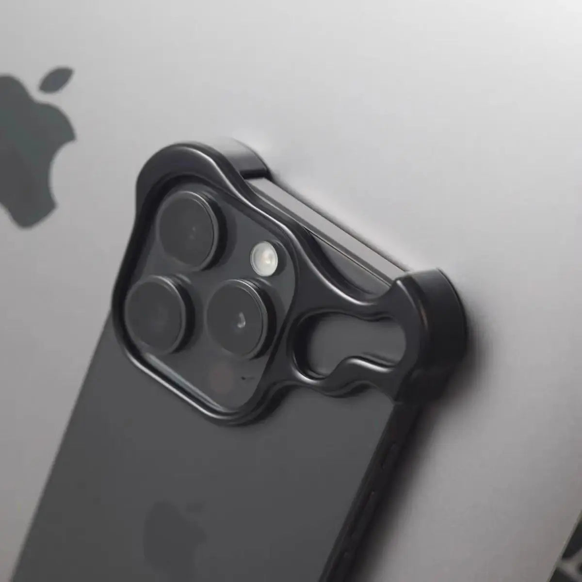 iPhone 15 Pro Bumper Case: Minimalist Titanium Metal Frame with Camera