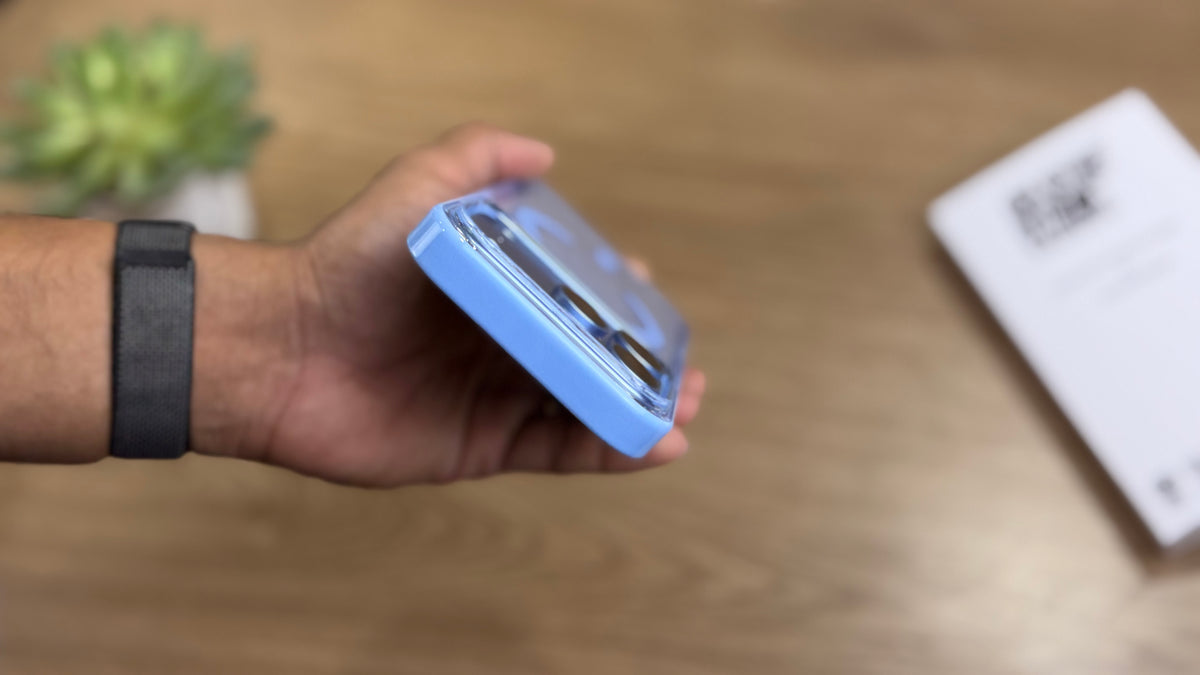 Transparent Case with Coloured Border with MagSafe for iPhone : Glacier