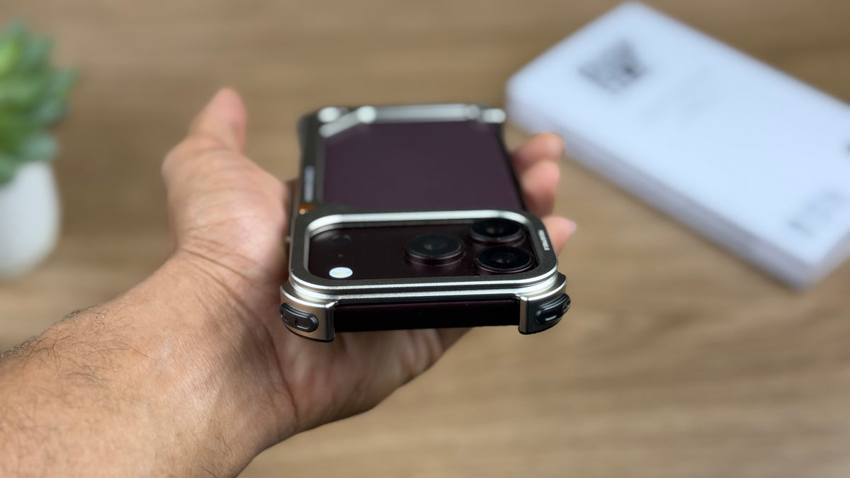 Oatsbaf AirFrame Metal Case for iPhone: Silver