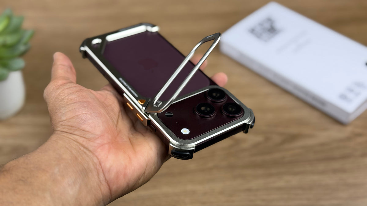 Oatsbaf AirFrame Metal Case for iPhone: Silver