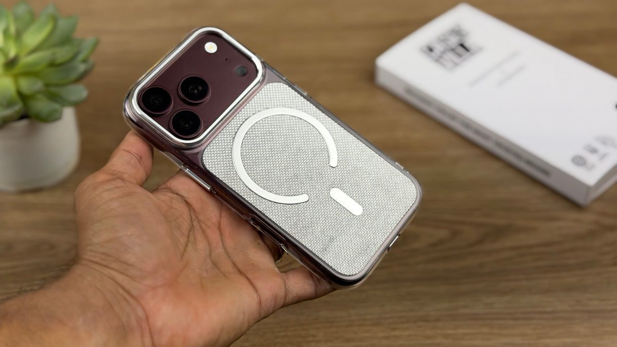 Textured MagSafe Anti-Yellow Case for iPhone: Silver