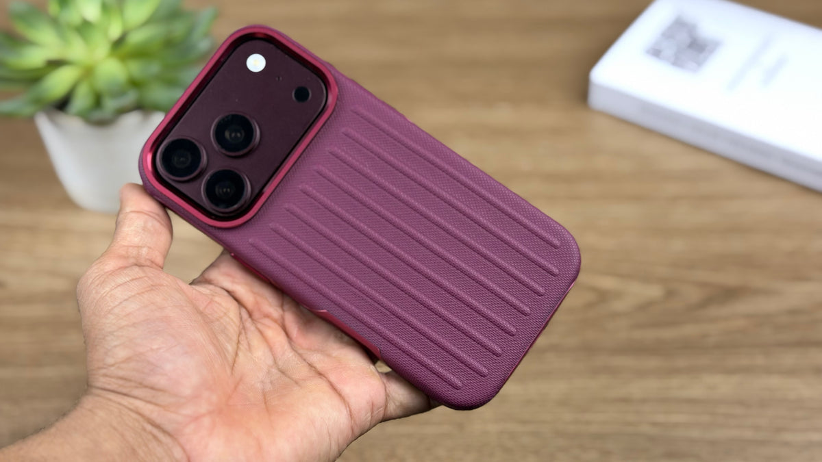 Corrugated PU Leather MagSafe Case for iPhone: Burgundy