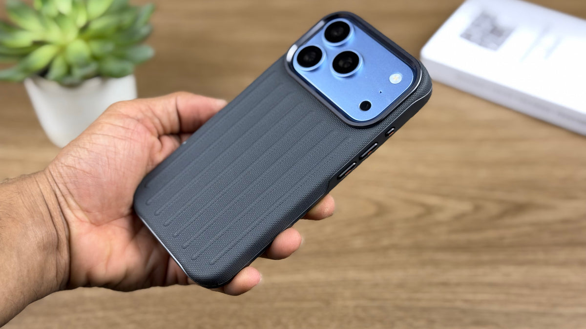 Corrugated PU Leather MagSafe Case for iPhone: Grey