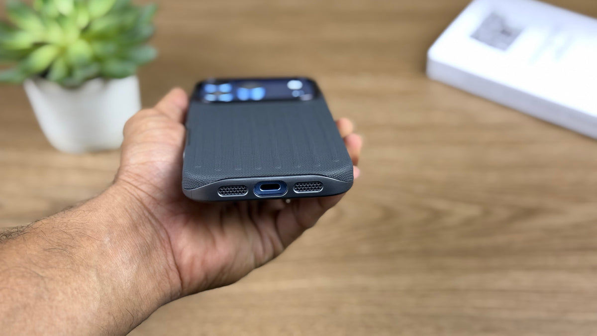 Corrugated PU Leather MagSafe Case for iPhone: Grey
