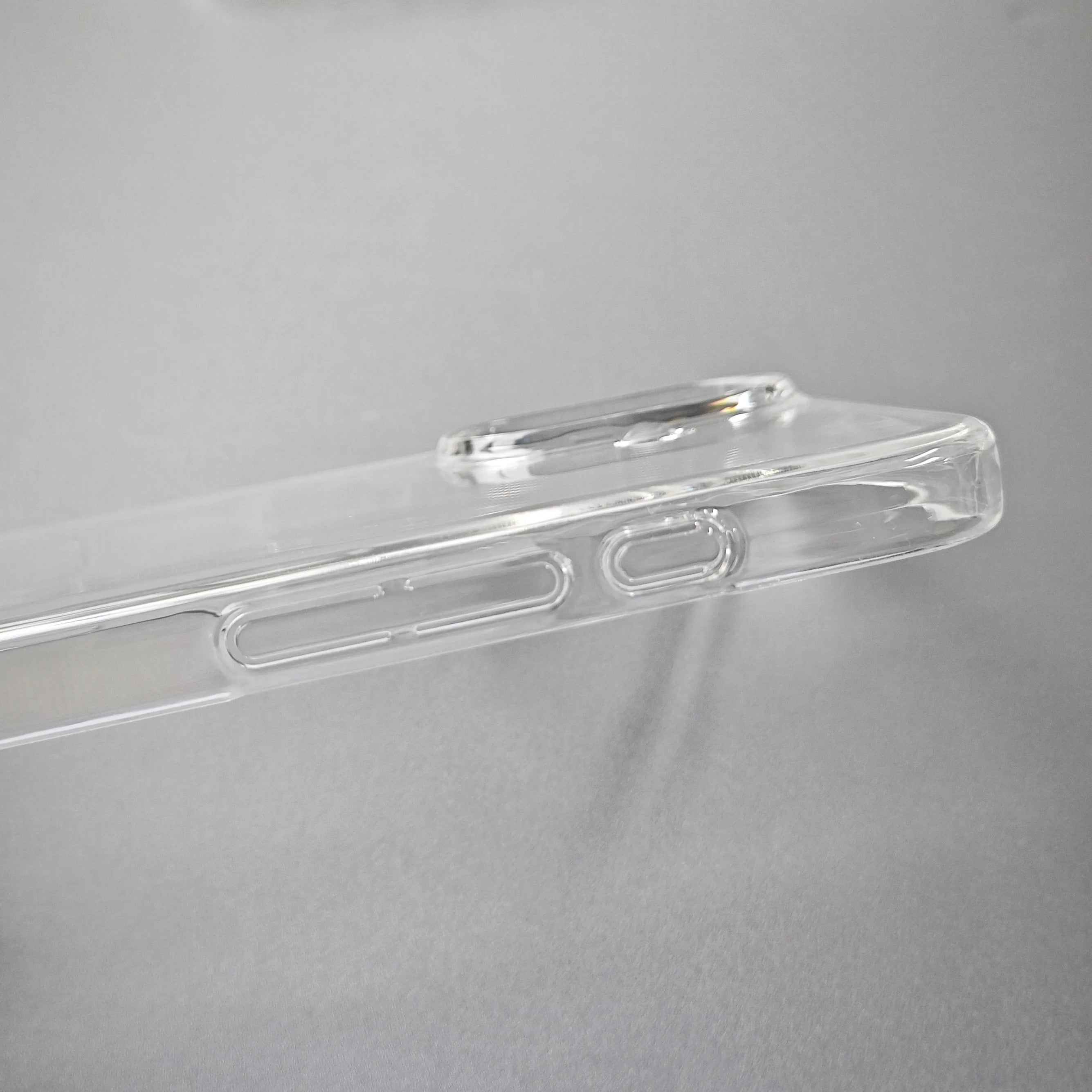 iPhone 16 Series: Crystal Clear Anti Yellow Case