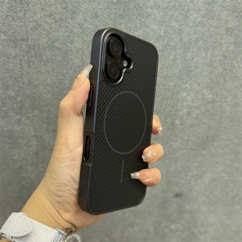 iPhone 17 Series: Carbon Defence MagSafe Case